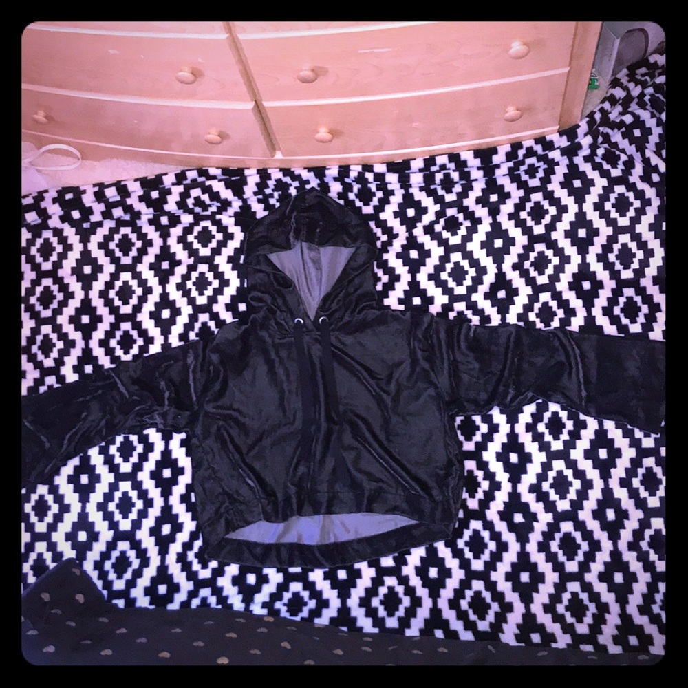 Velvet hooded crop top with drawstrings